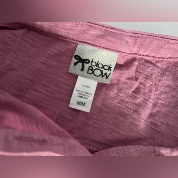 Black Bow Shirt Women’s M Pink Henley Short Sleeve Tee - Picture 4 of 7